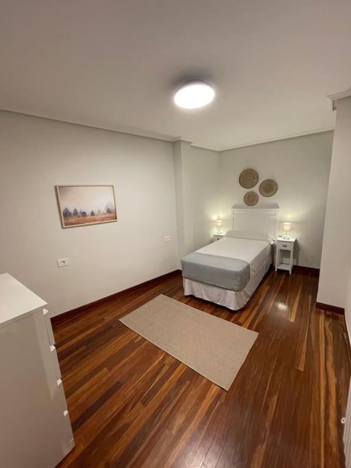 Duplex 122M2, 4 Dormitorios, 2 Banos Completos, Wifi 1Gb Mundaka Exterior photo
