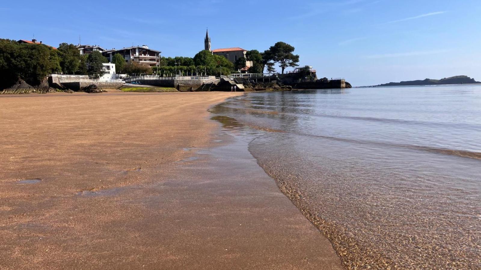 Duplex 122M2, 4 Dormitorios, 2 Banos Completos, Wifi 1Gb Mundaka Exterior photo